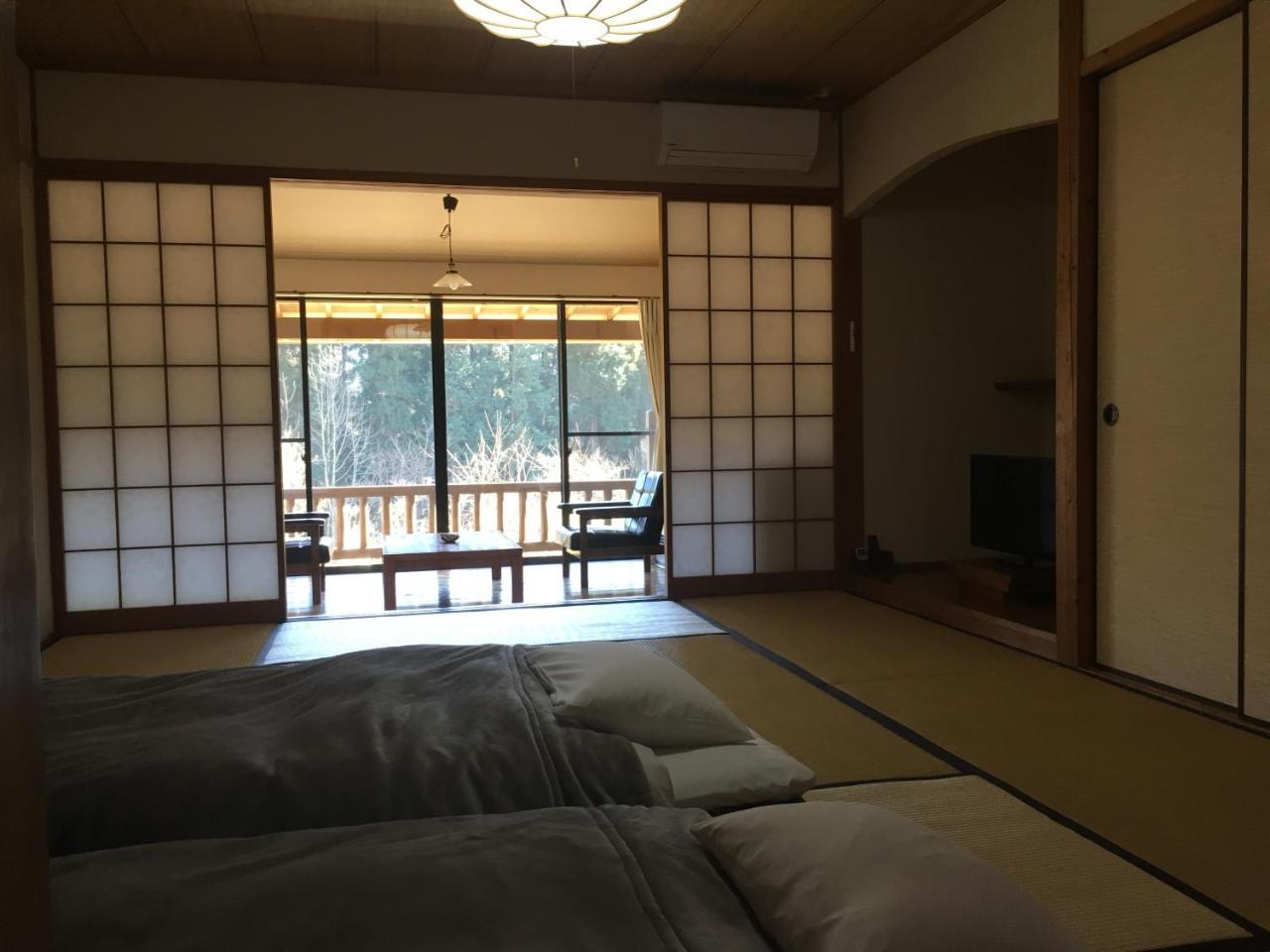 Hotel 山荘 紗羅樹 Syaranoki à Yufu Extérieur photo
